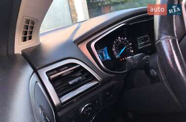 Седан Ford Fusion 2013 в 
