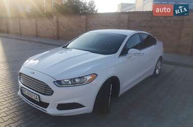 Седан Ford Fusion 2015 в 