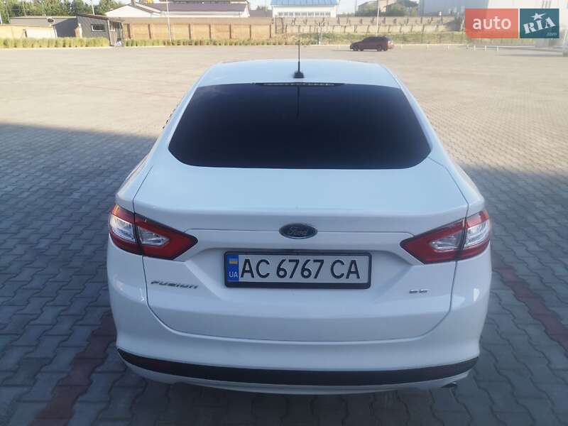 Седан Ford Fusion 2015 в Луцке