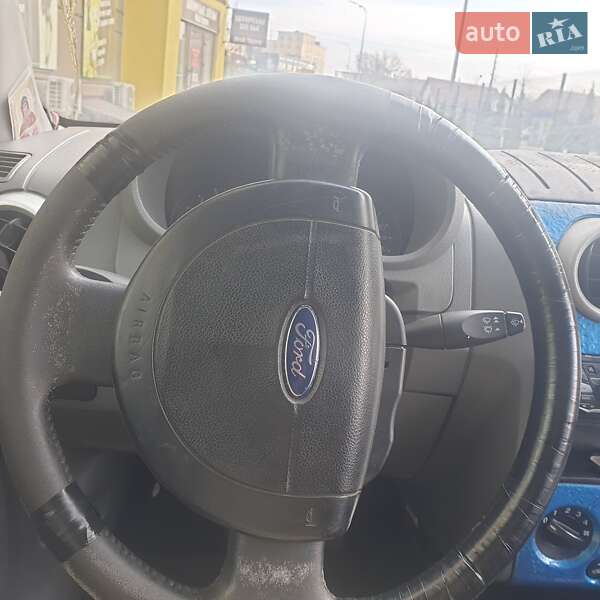 Хэтчбек Ford Fusion 2003 в Киеве