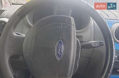 Хэтчбек Ford Fusion 2003 в 