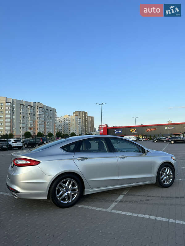 Седан Ford Fusion 2014 в Виннице