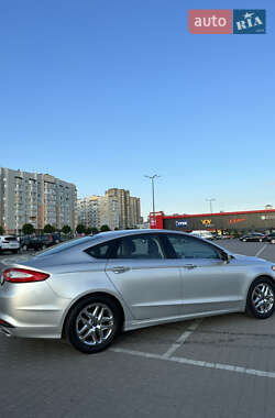 Седан Ford Fusion 2014 в 