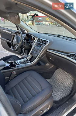 Седан Ford Fusion 2014 в 