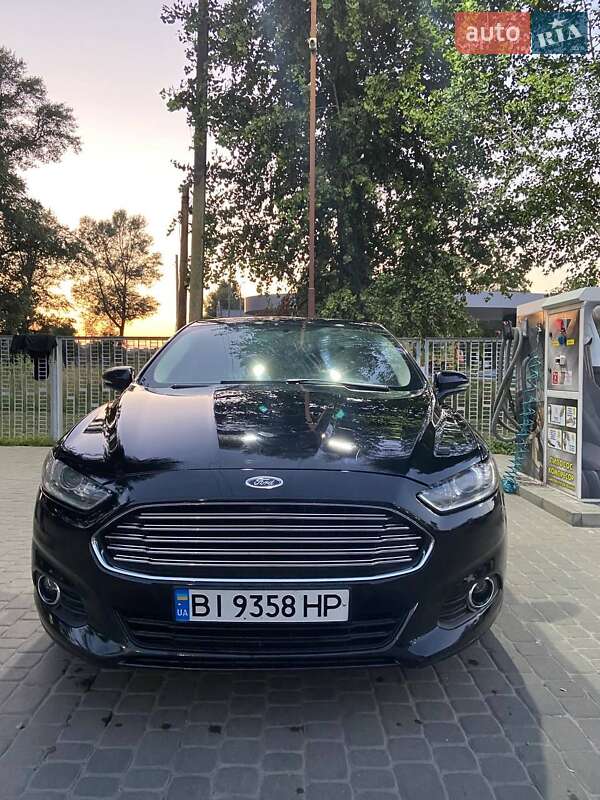 Седан Ford Fusion 2015 в Кременчуці
