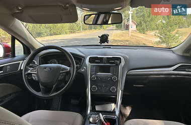 Седан Ford Fusion 2018 в 