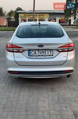 Седан Ford Fusion 2016 в Умані