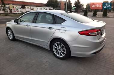 Седан Ford Fusion 2016 в Умані