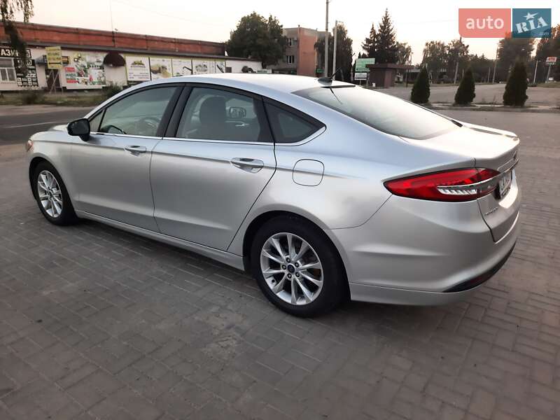 Седан Ford Fusion 2016 в Умані