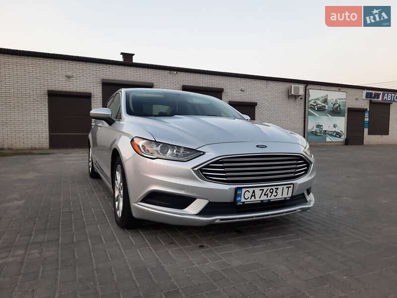 Седан Ford Fusion 2016 в Умані