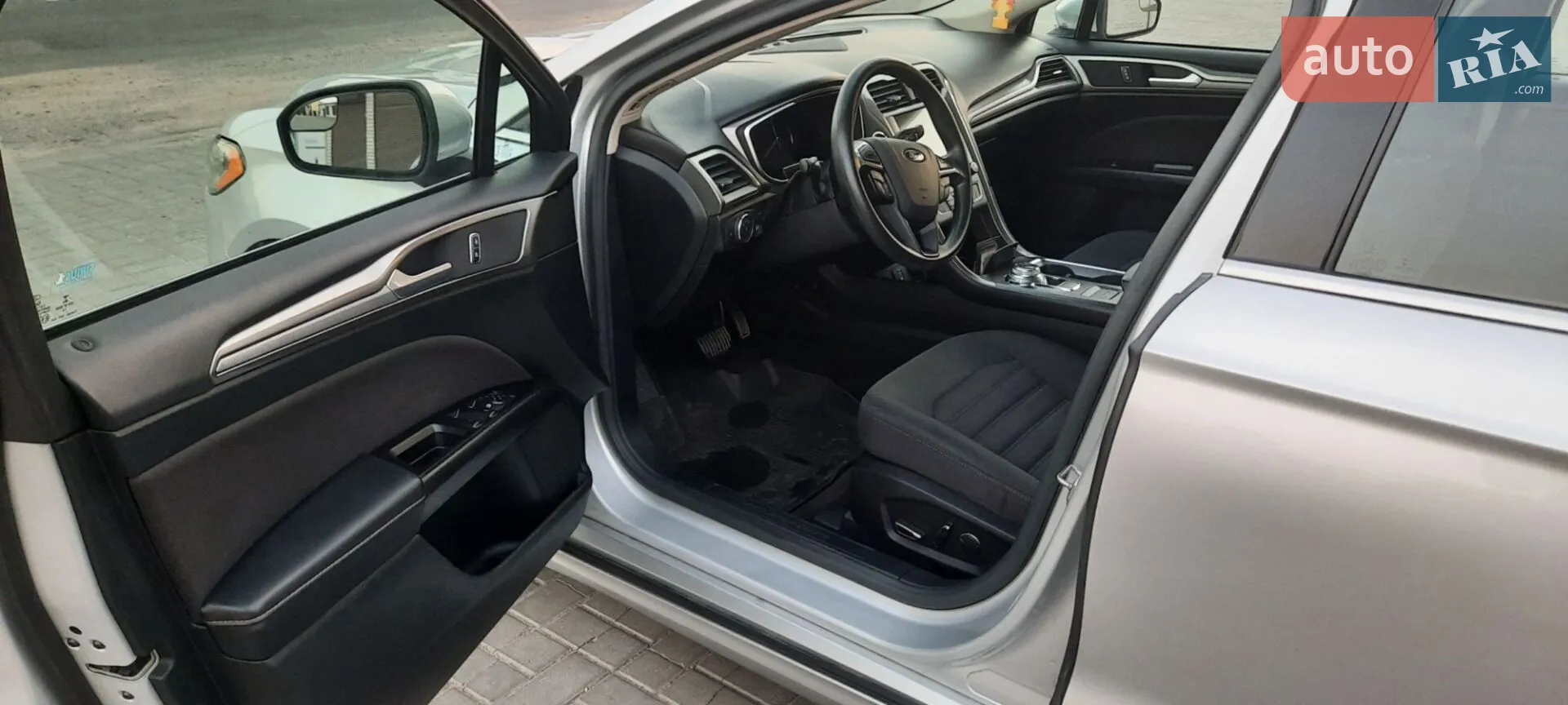 2016 Ford Fusion - мініатюра 32