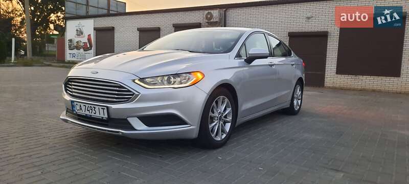 Седан Ford Fusion 2016 в Умані