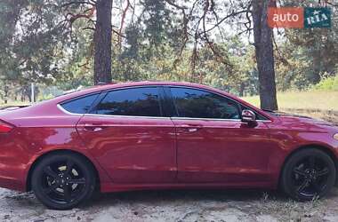 Седан Ford Fusion 2015 в 