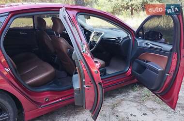 Седан Ford Fusion 2015 в 
