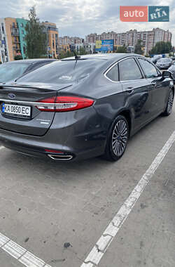 Седан Ford Fusion 2016 в 