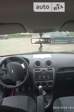 Хетчбек Ford Fusion 2010 в 