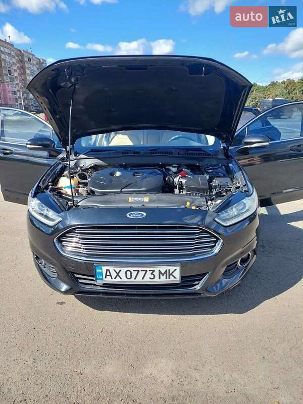 Седан Ford Fusion 2014 в Близнюках