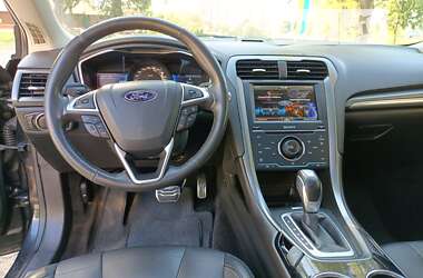 Седан Ford Fusion 2014 в 