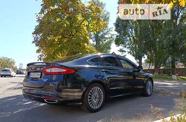 Седан Ford Fusion 2014 в 