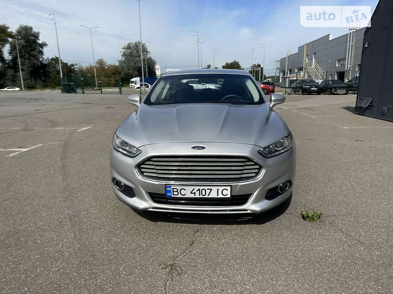 Седан Ford Fusion 2015 в Києві