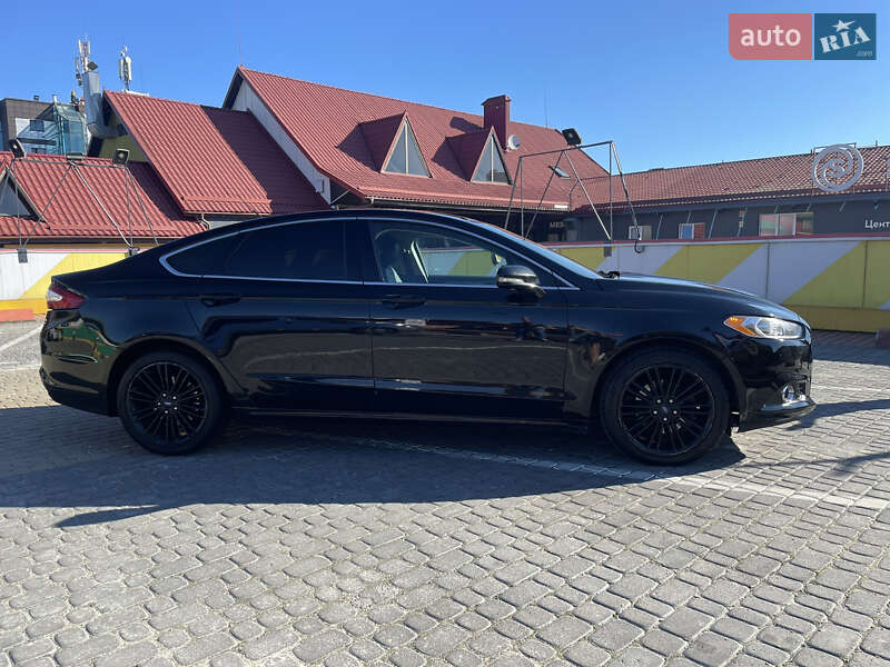 Седан Ford Fusion 2016 в Львове