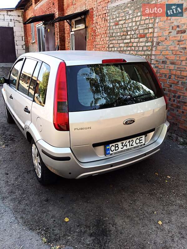Хэтчбек Ford Fusion 2004 в Чернигове