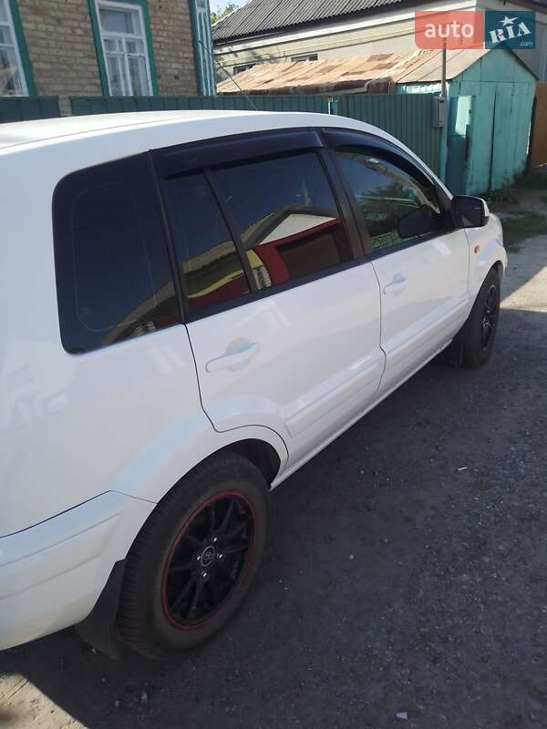 Хэтчбек Ford Fusion 2010 в Смеле фото 4 Хэтчбек Ford Fusion 2010 в Смеле