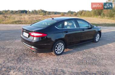 Седан Ford Fusion 2015 в Старій Вижівці