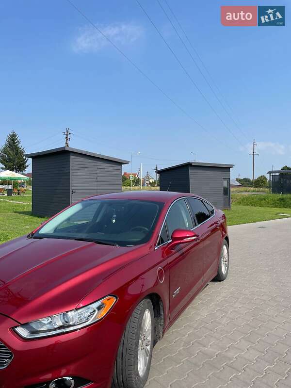 Седан Ford Fusion 2013 в Львове