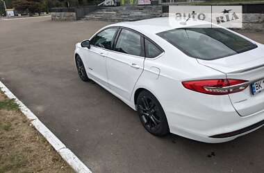 Седан Ford Fusion 2017 в Рівному