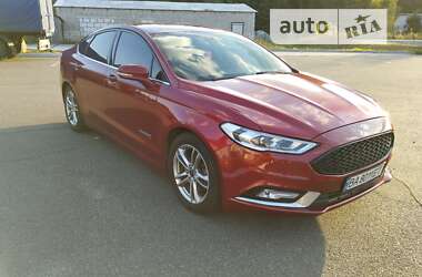 Седан Ford Fusion 2016 в Бучі