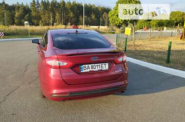 Седан Ford Fusion 2016 в Бучі