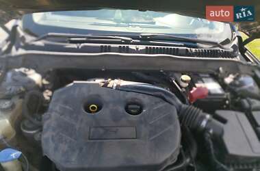 Седан Ford Fusion 2014 в 