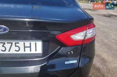 Седан Ford Fusion 2014 в 