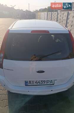 Хэтчбек Ford Fusion 2011 в 