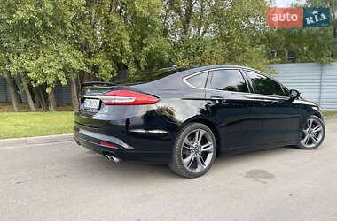 Седан Ford Fusion 2016 в 