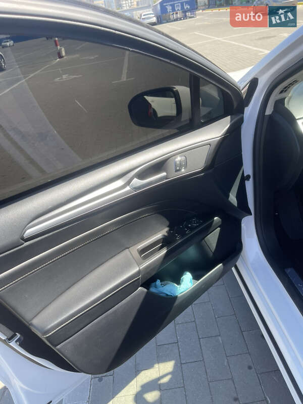 Седан Ford Fusion 2020 в Одессе
