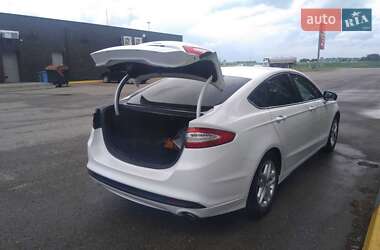 Седан Ford Fusion 2013 в 