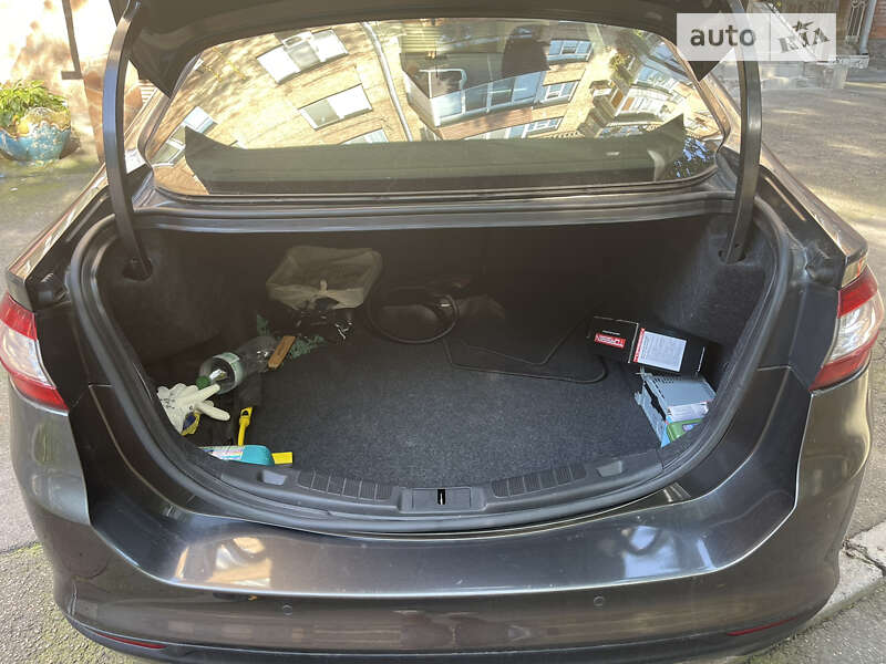 Седан Ford Fusion 2015 в Киеве фото 4 Седан Ford Fusion 2015 в Киеве