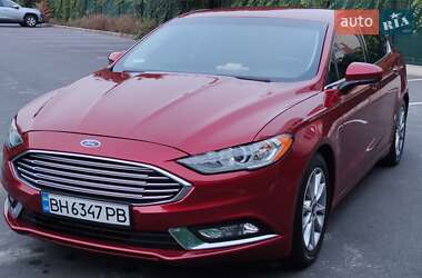 Седан Ford Fusion 2016 в 
