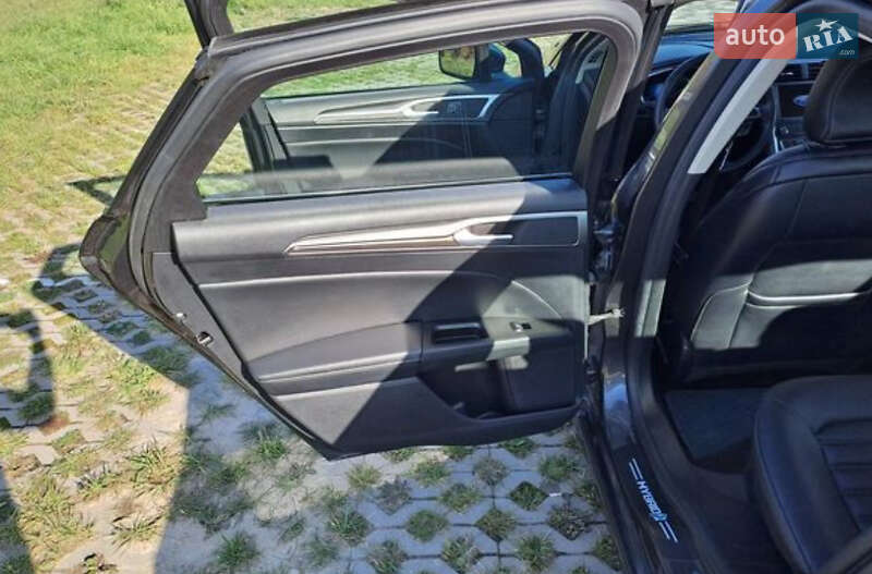 Седан Ford Fusion 2019 в Львове