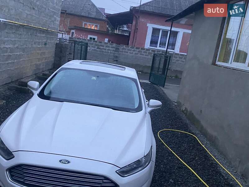 Седан Ford Fusion 2014 в Виноградове