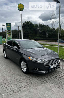 Седан Ford Fusion 2015 в 