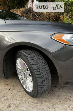 Седан Ford Fusion 2015 в 