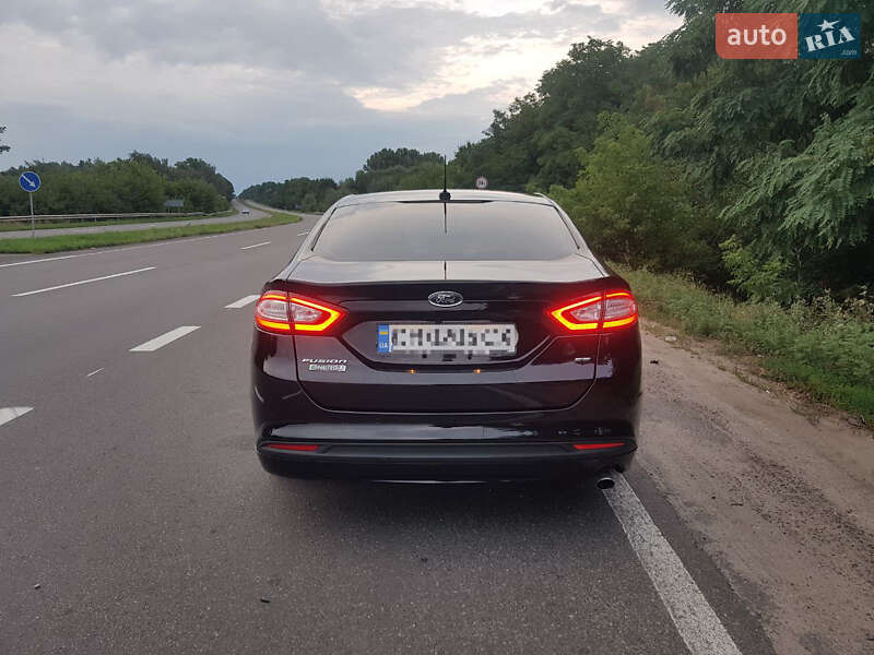 Седан Ford Fusion 2015 в Киеве