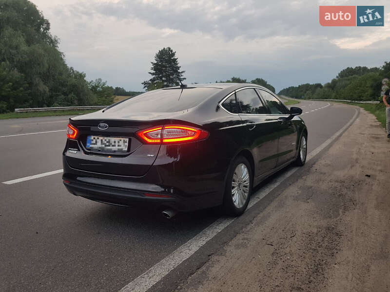 Седан Ford Fusion 2015 в Киеве