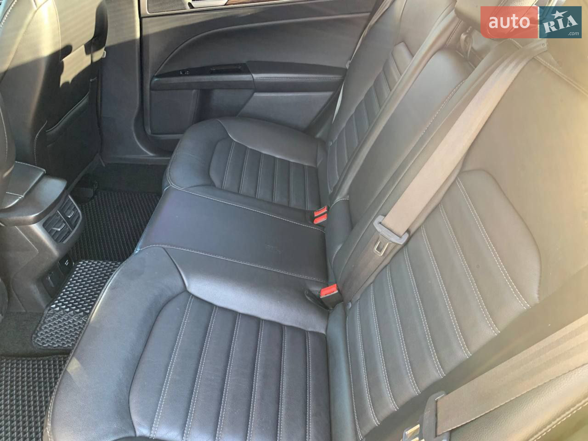 2015 Ford Fusion - мініатюра 31