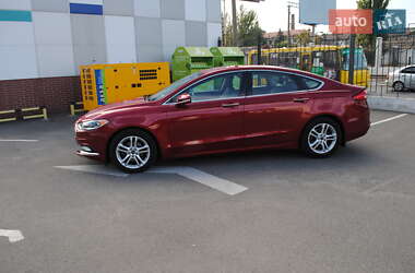 Седан Ford Fusion 2017 в 