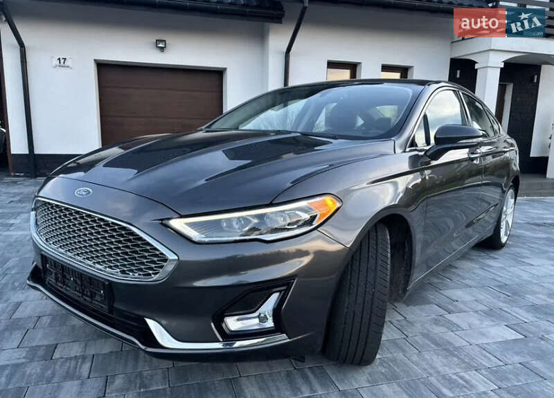 Седан Ford Fusion 2017 в Ровно