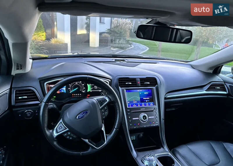 Седан Ford Fusion 2017 в Ровно